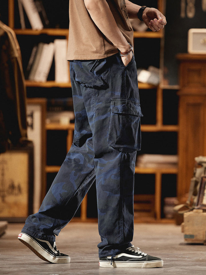 Men's Vintage-Inspired Camo Cargo Pants