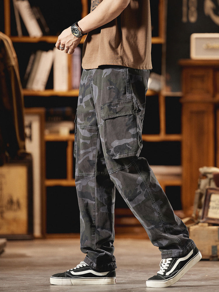 Men's Vintage-Inspired Camo Cargo Pants