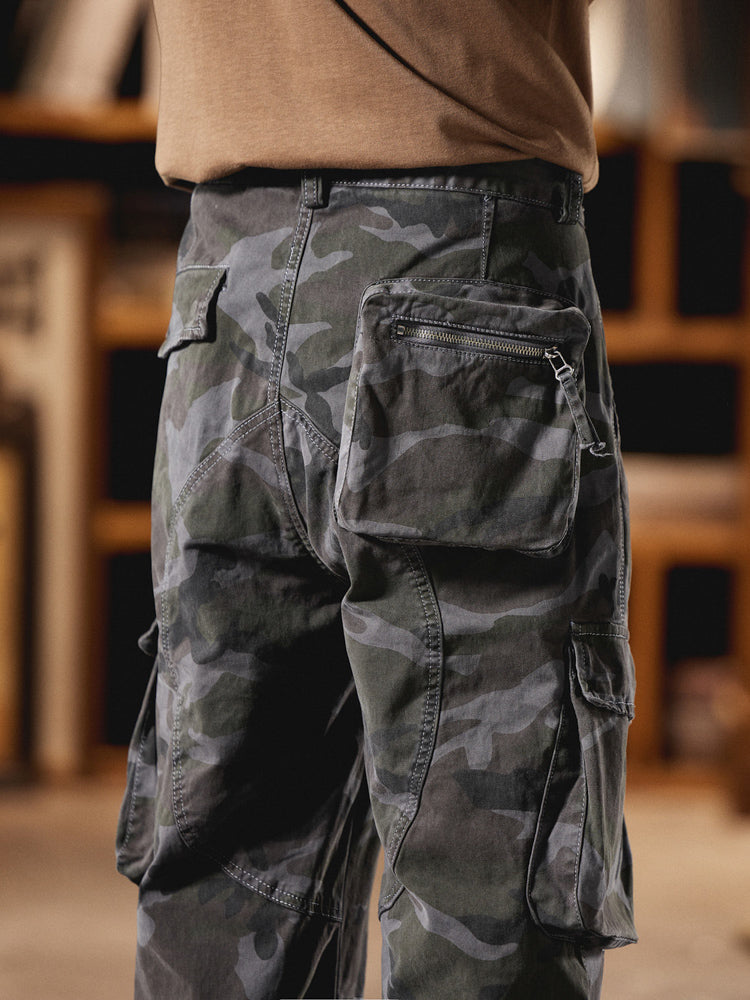 Men's Vintage-Inspired Camo Cargo Pants