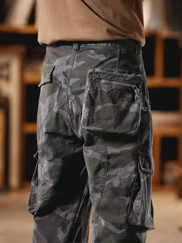 Men's Vintage-Inspired Camo Cargo Pants