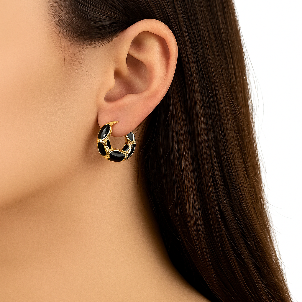 Elegant Curved Earrings - Stylish and Modern Design