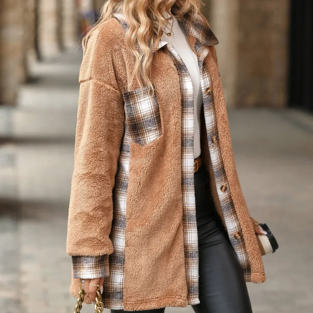 Women's Velvet Coat – Luxurious Comfort and Style.