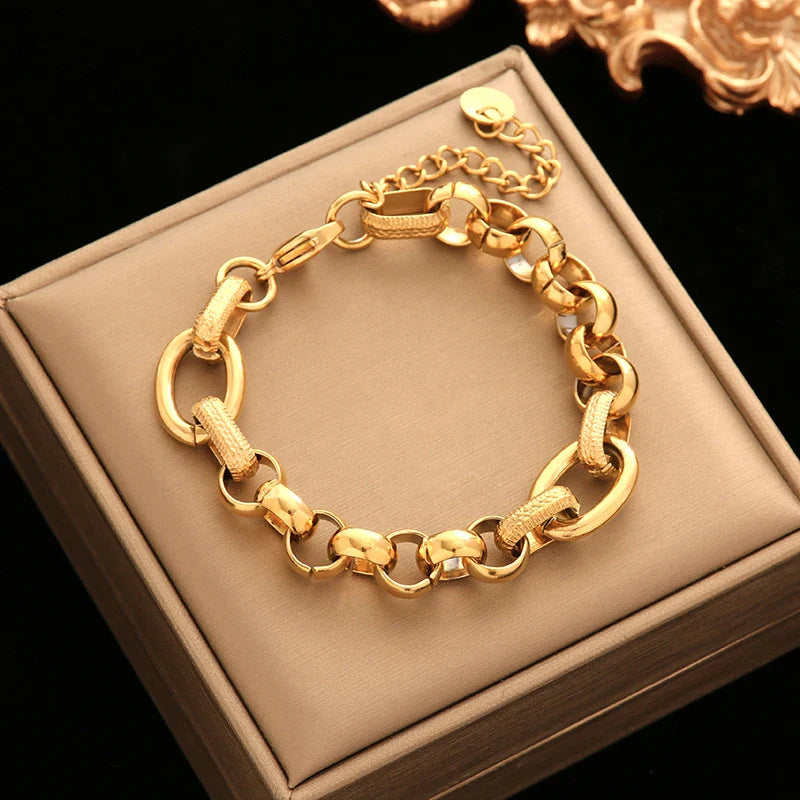 Elegant Gold Bracelet for Timeless Style-MODAUTLET