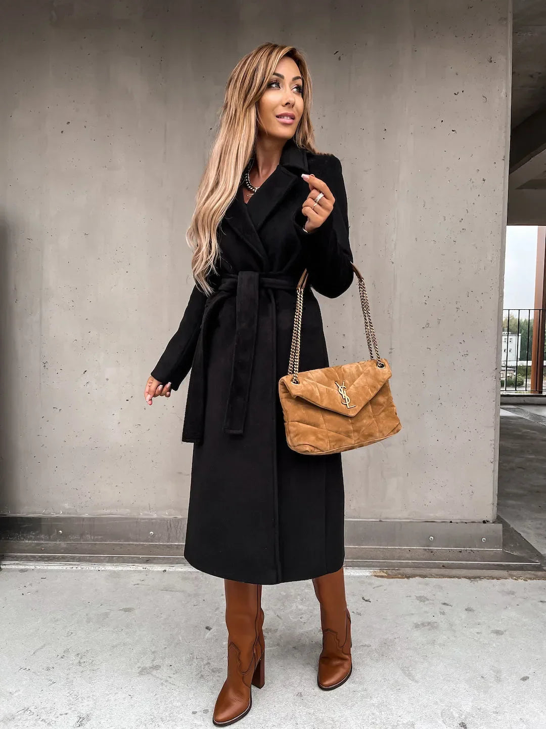 Women's Elegant Wool Coat – Timeless Style and Warmth Black