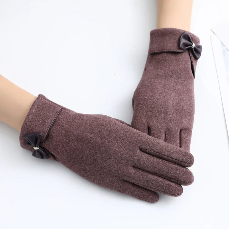 Elegant Suede Gloves for Stylish Comfort