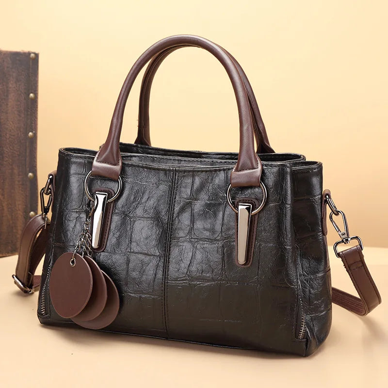 Classic Leather Handbag - Timeless Style and Elegance Black