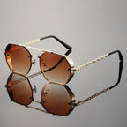 Stylish Oversized Sunglasses for Ultimate Sun Protection Gold