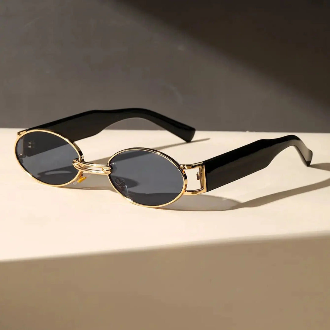Chic Noir Sunglasses for Stylish Protection-MODAUTLET