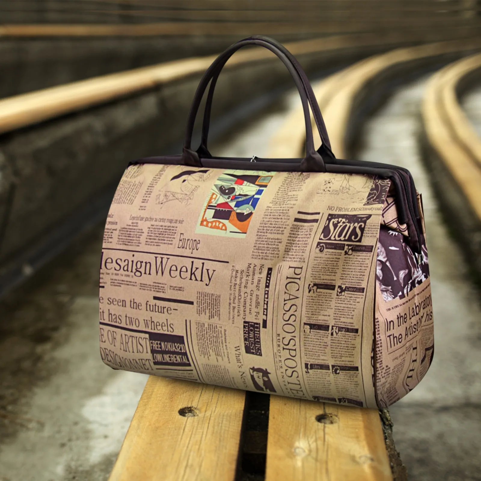 Vintage-Inspired Retro Handbag