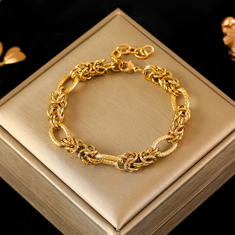 Elegant Gold Bracelet for Timeless Style-MODAUTLET