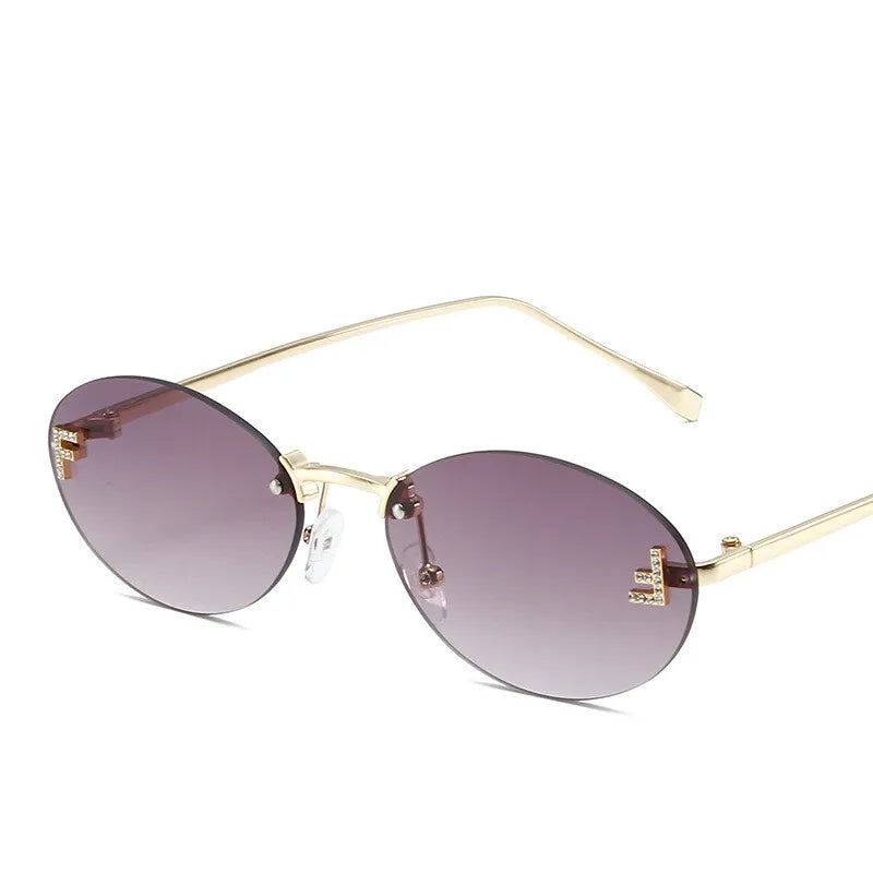 Stylish Piazza Navona-Inspired Sunglasses Grey1