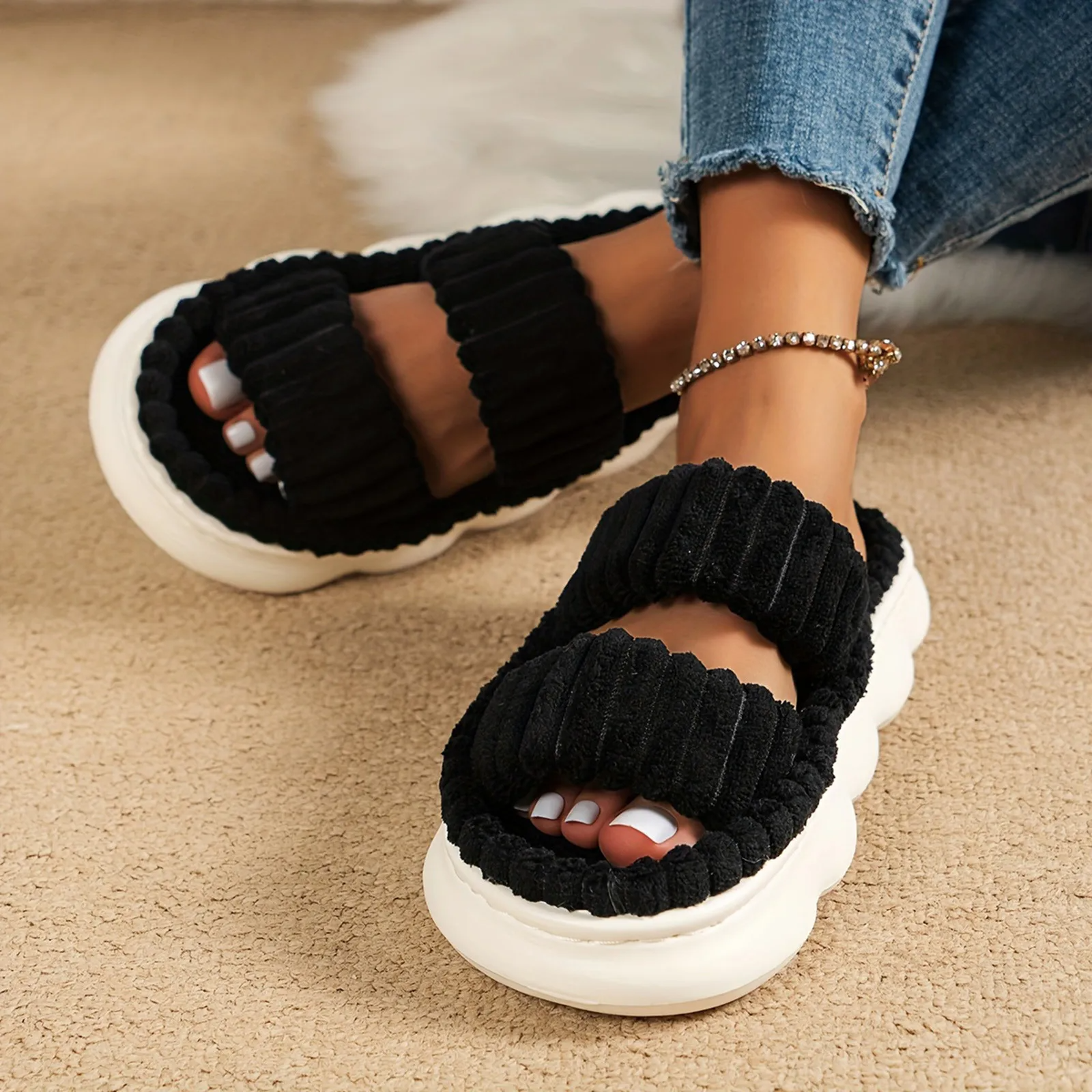 Women's Cozy DreamCloud Slippers for Ultimate Comfort Black