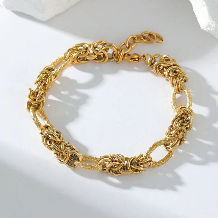 Elegant Gold Bracelet for Timeless Style-MODAUTLET