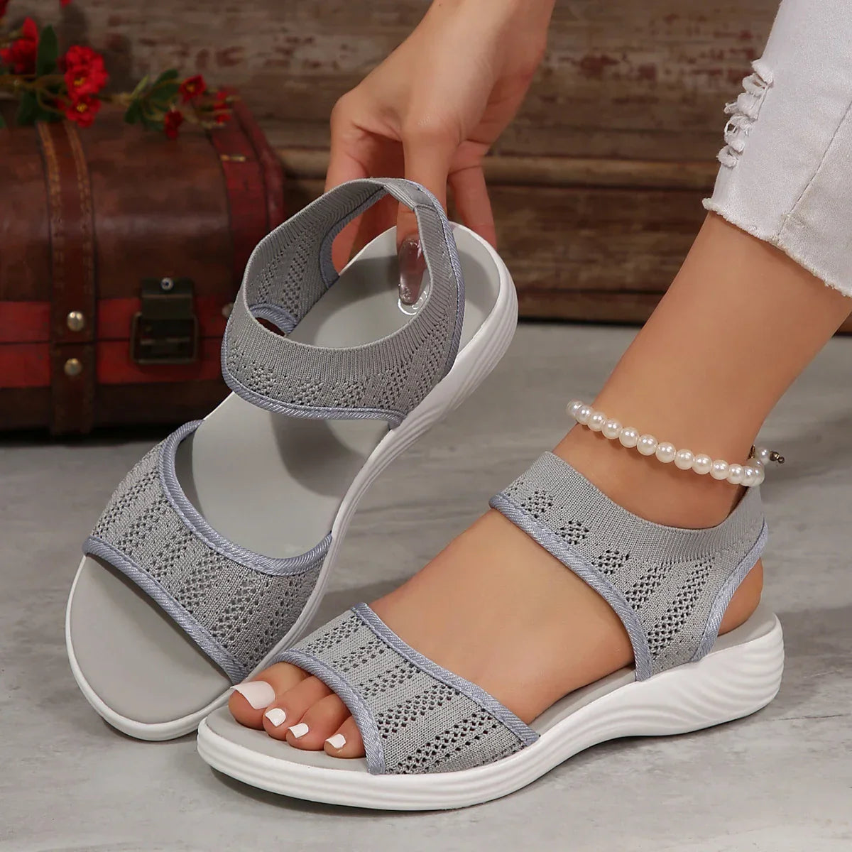 Women's Cushioned Heel Sandals