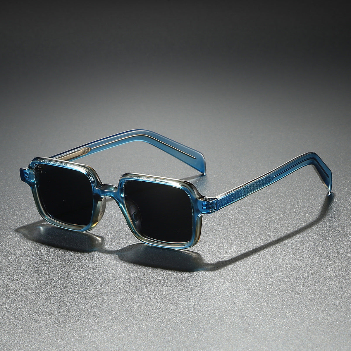 Stylish Avalon Sunglasses for Ultimate Sun Protection Light Blue