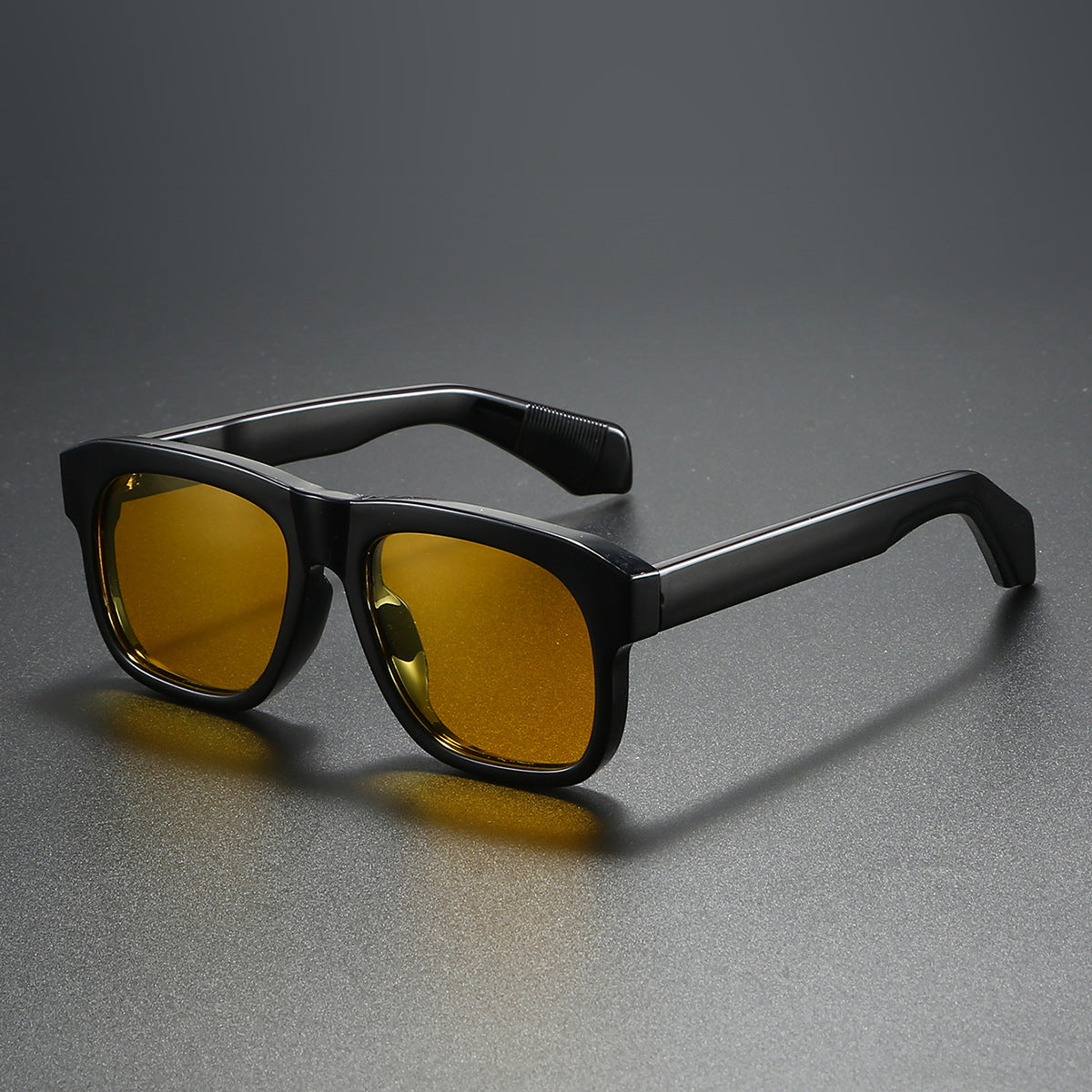 Stylish Retro-Inspired Sunglasses Orange