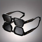 Classic Sunglasses for Timeless Style Black