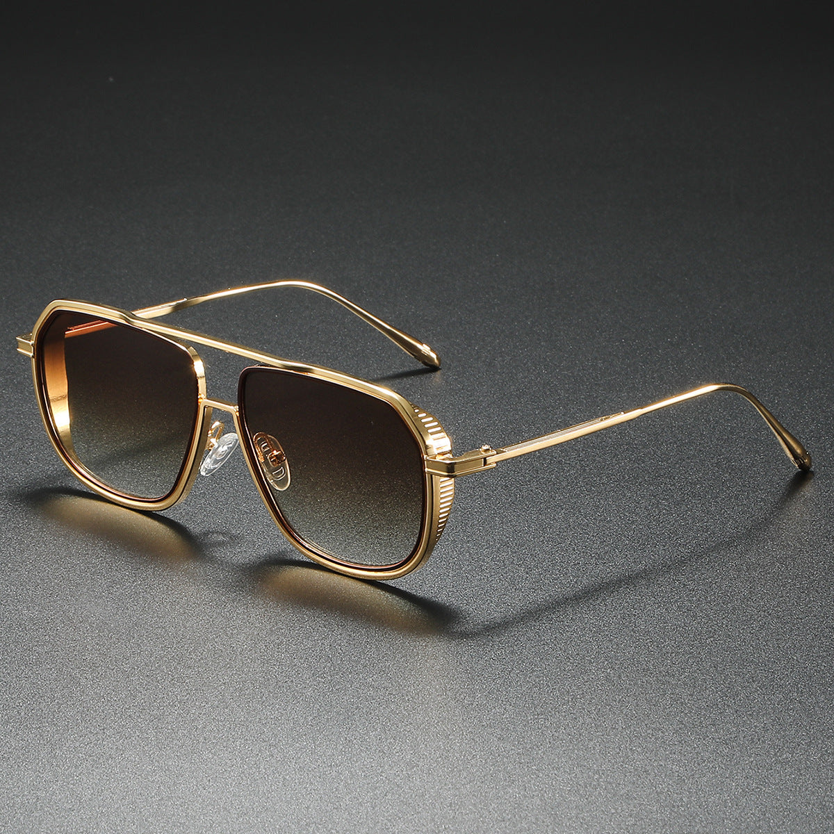 Stylish Aviator Sunglasses for Ultimate UV Protection Gold