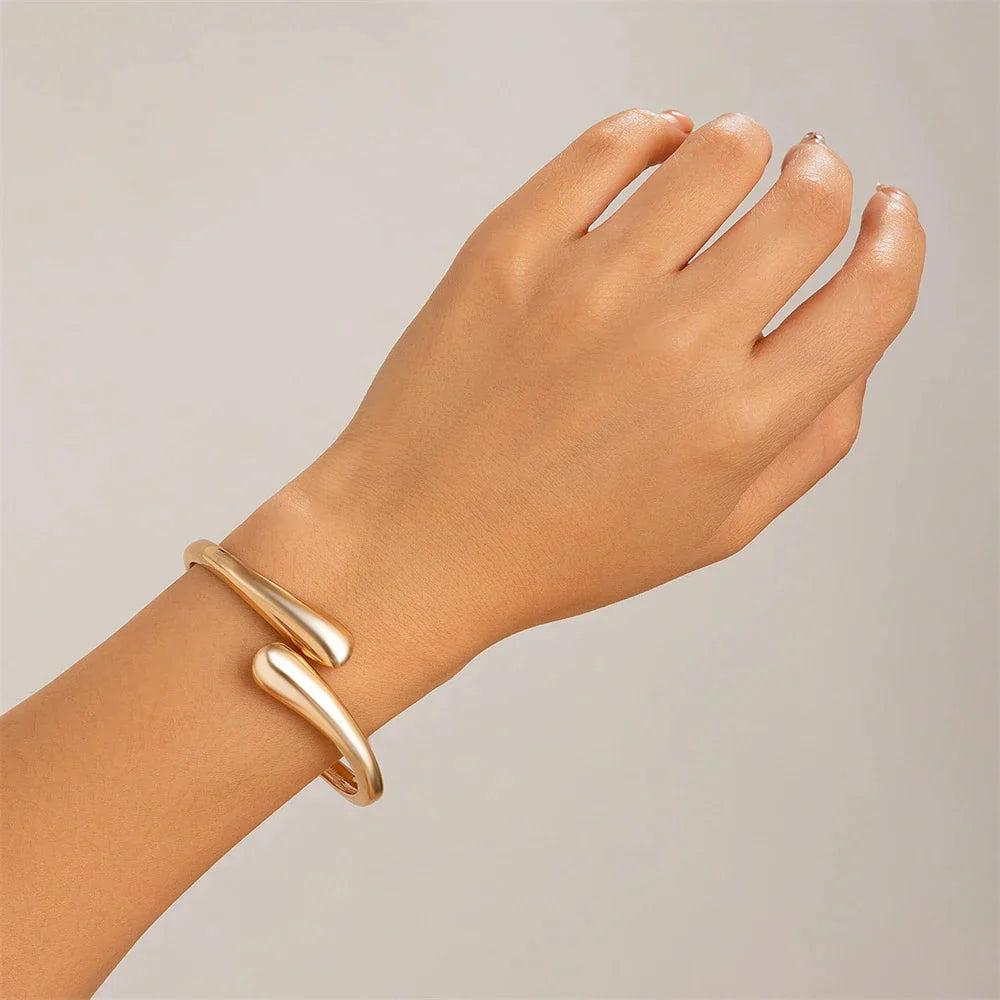 Women's Sculptural Open Cuff Bracelet & Wrap-Around Ring Set – Elegant Everyday Accessory Gold
