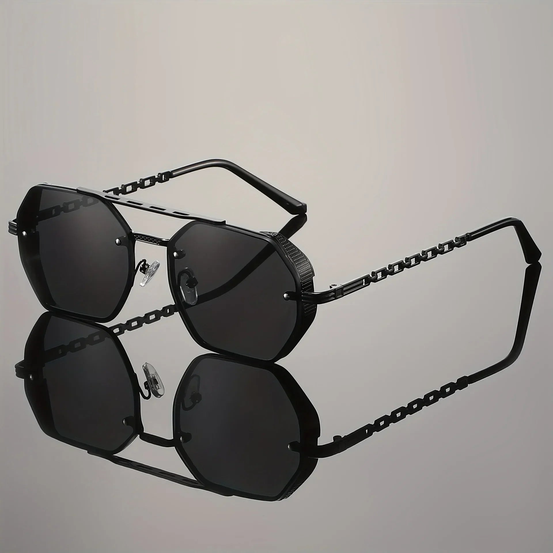 Stylish Oversized Sunglasses for Ultimate Sun Protection Black