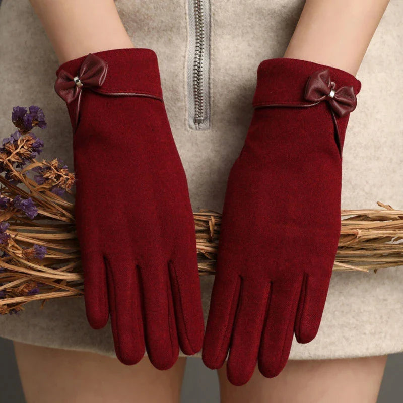 Elegant Suede Gloves for Stylish Comfort