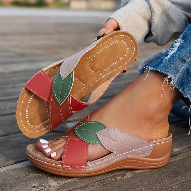 Women's Retro Leaf Slip-On Sandals Red