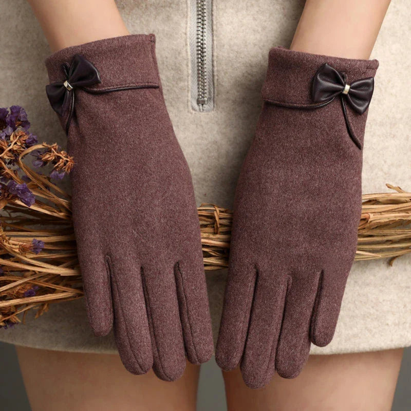 Elegant Suede Gloves for Stylish Comfort