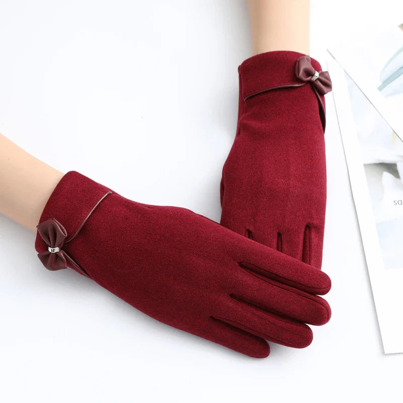Elegant Suede Gloves for Stylish Comfort