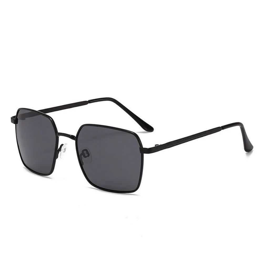 Classic Aviator Sunglasses for Timeless Style