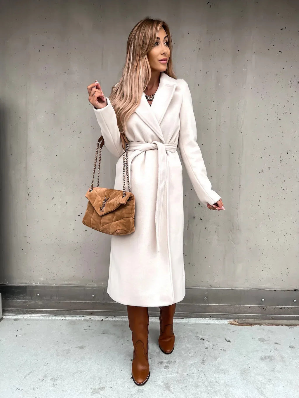 Women's Elegant Wool Coat – Timeless Style and Warmth White