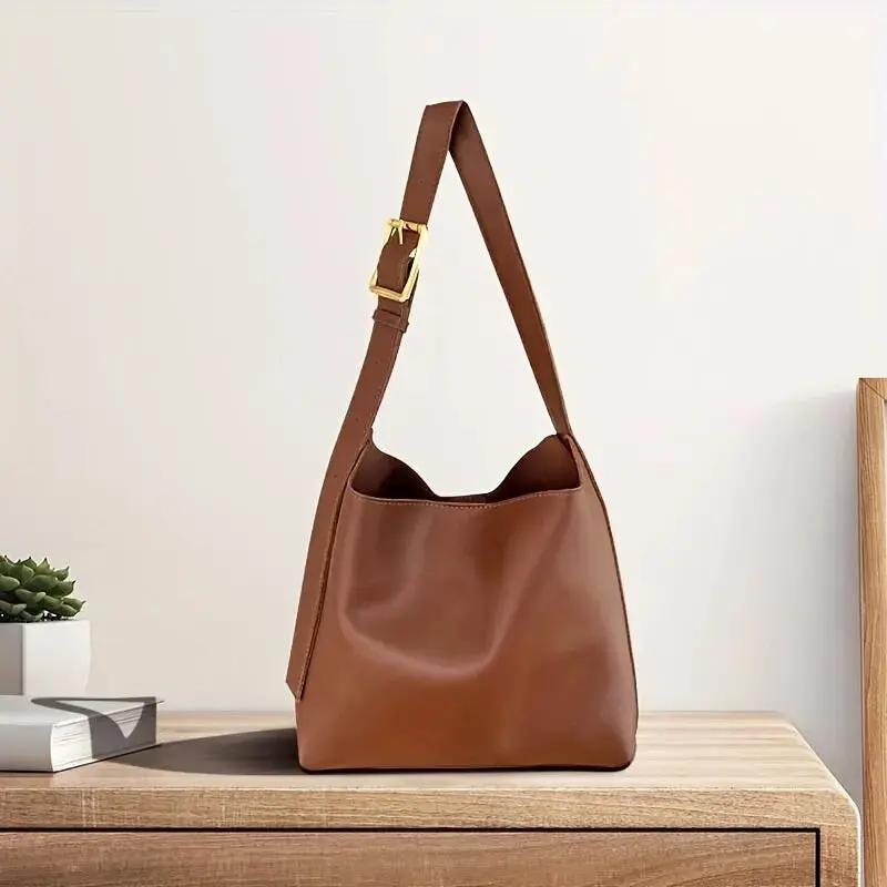 Structured Shoulder Bag for Women – Modern & Versatile Design Brown