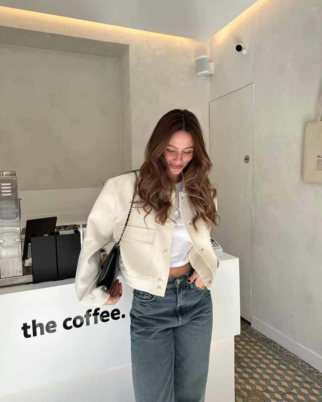 Stylish Bomber Jacket for Trendy Looks