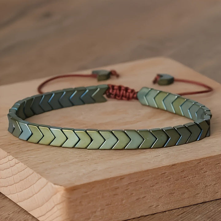 Stylish Hematite Arrowline Bracelet Green