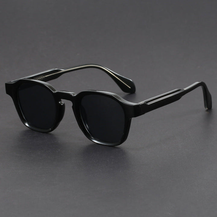 Stylish Sunglasses for Ultimate Sun Protection Black