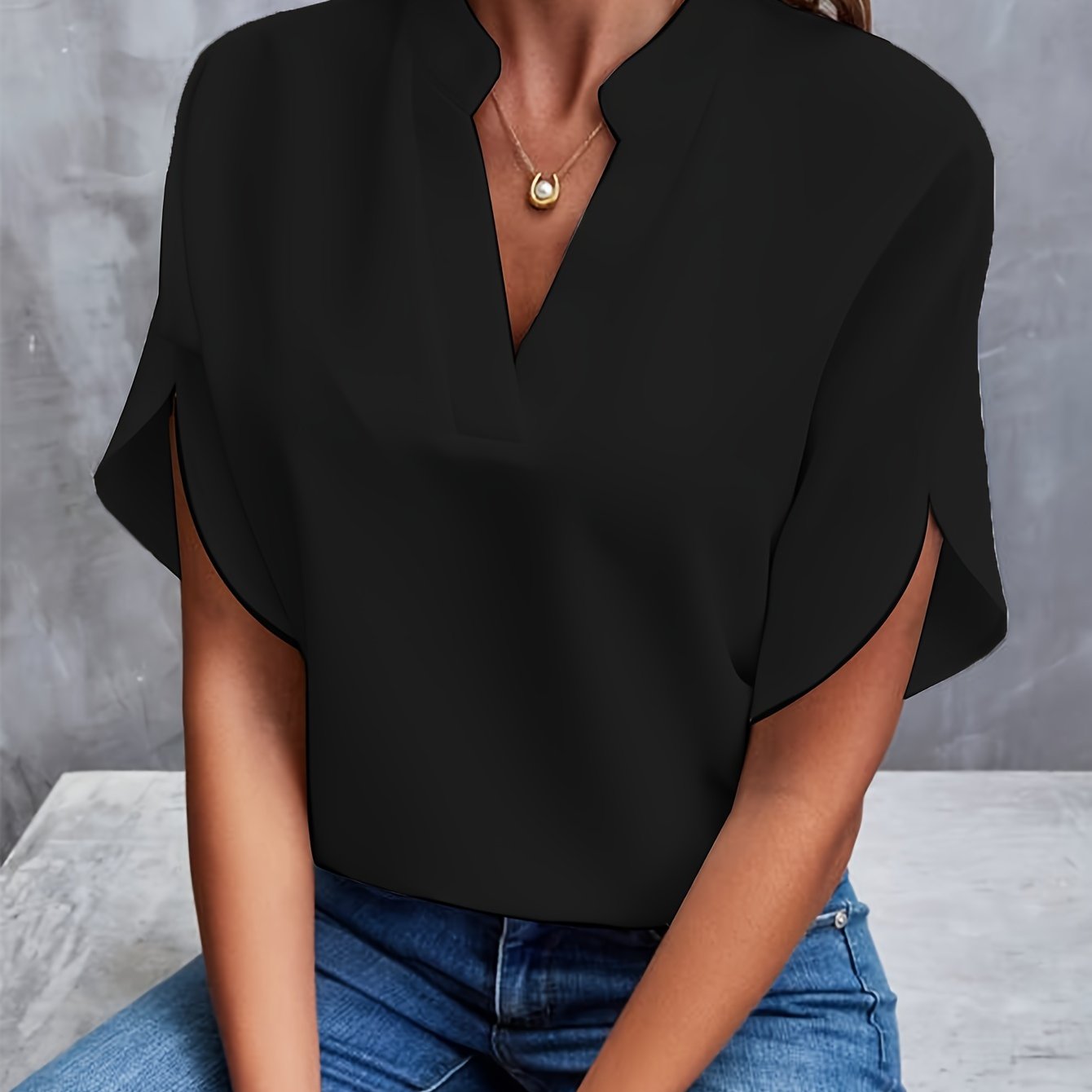 Womens's Elegant V-Cut Top Black