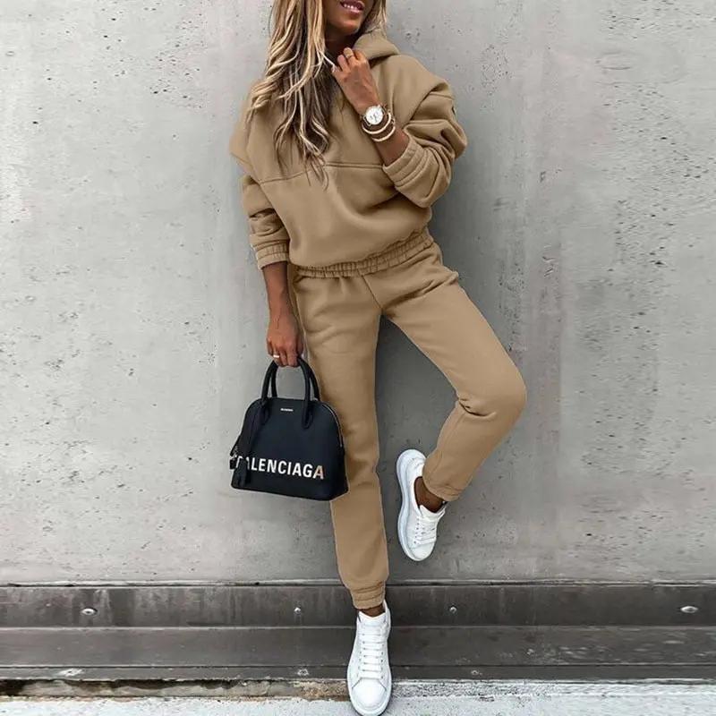 Women's Cozy Hoodie and Jogger Set – Effortless Style and Comfort Beige