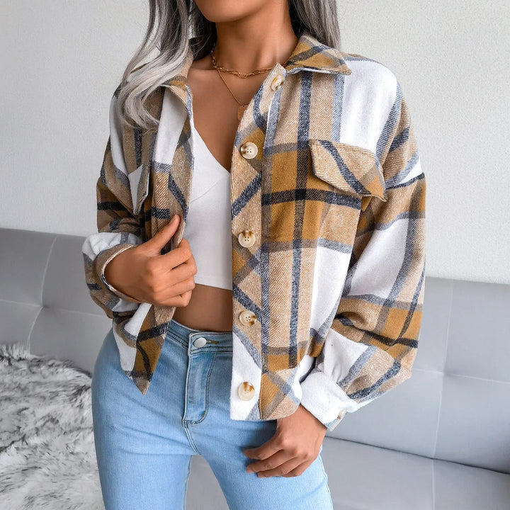 Women's Plaida Street Jacket – Stylish and Versatile Outerwear.