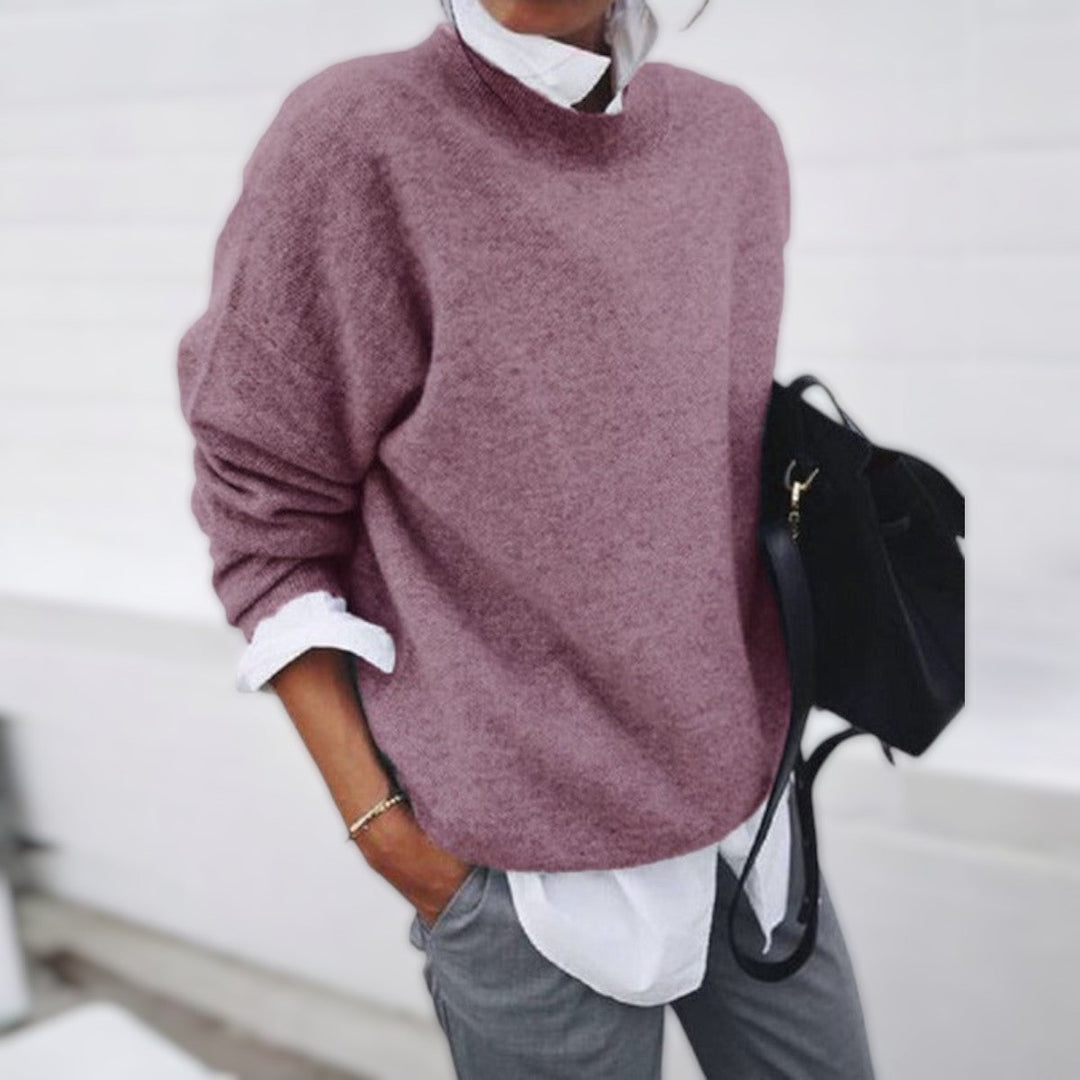 Dámský svetr s kulatým výstřihem a strukturovaným úpletem