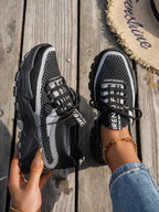 Women's Lightweight Flyknit Mesh Lace-Up Sneakers Black And Gray