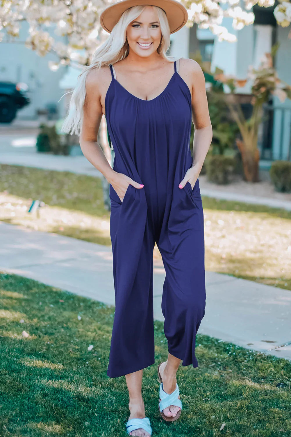 Women's Spaghetti Strap Wide Leg Fashion Jumpsuit