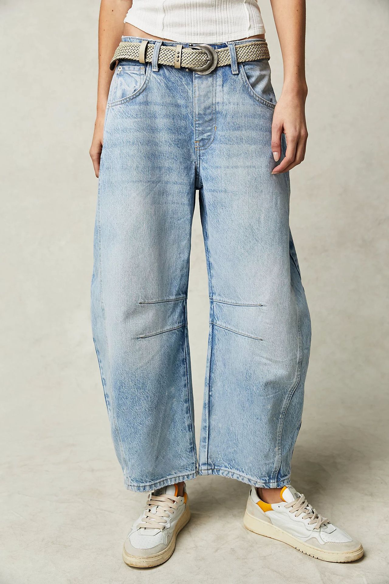 High-Stretch Mid-Rise Barrel Jeans Light Blue2