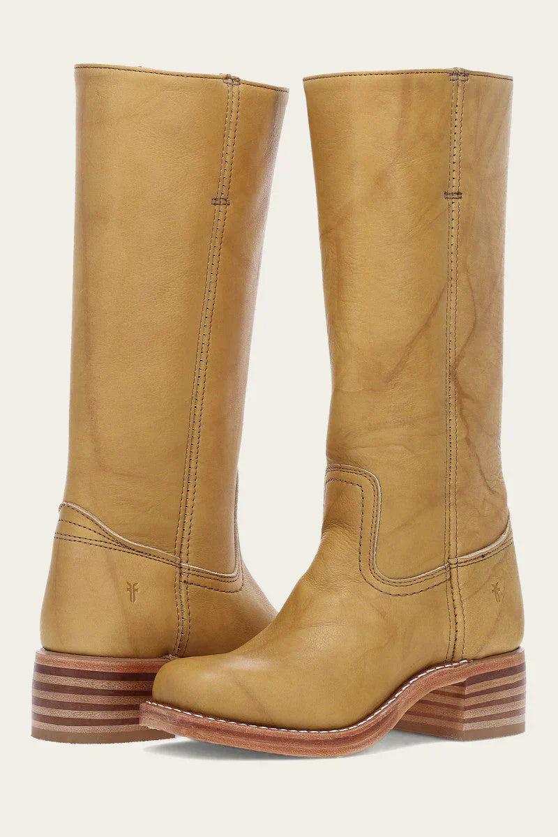 Botas de media caña para mujer con tacón cuadrado y detalle de costuras