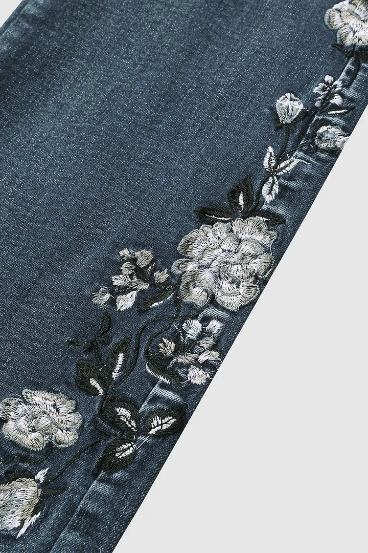 Damejeans med blomsterbroderi, håndbroderet, mellemhøj talje og bootcut