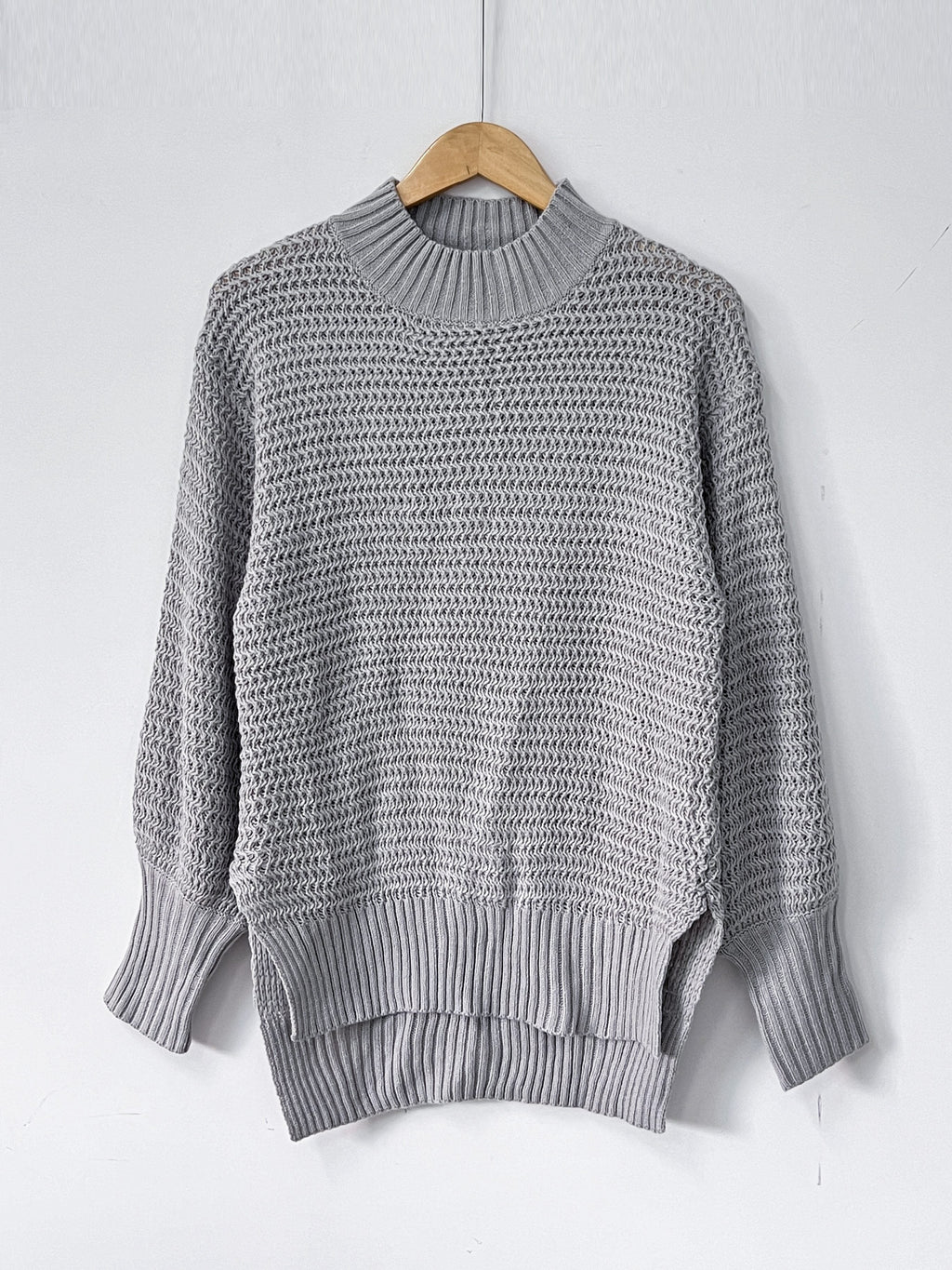 Women’s Knitted Sweater with Side Slit – Cozy Casual Knit Pullover
