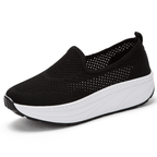 Women's Comfy Slip-On Mesh Platform Sneakers Black