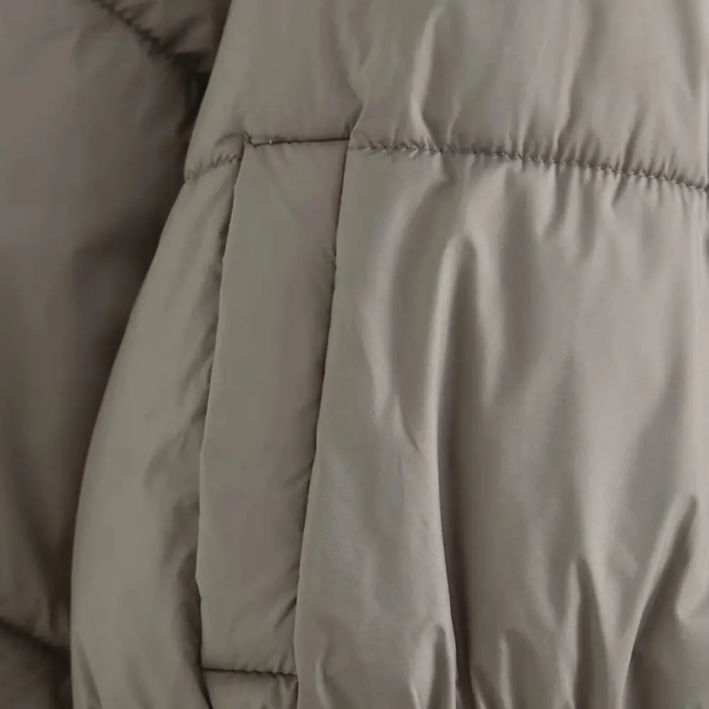 Chic Cropped Puffer Jacket