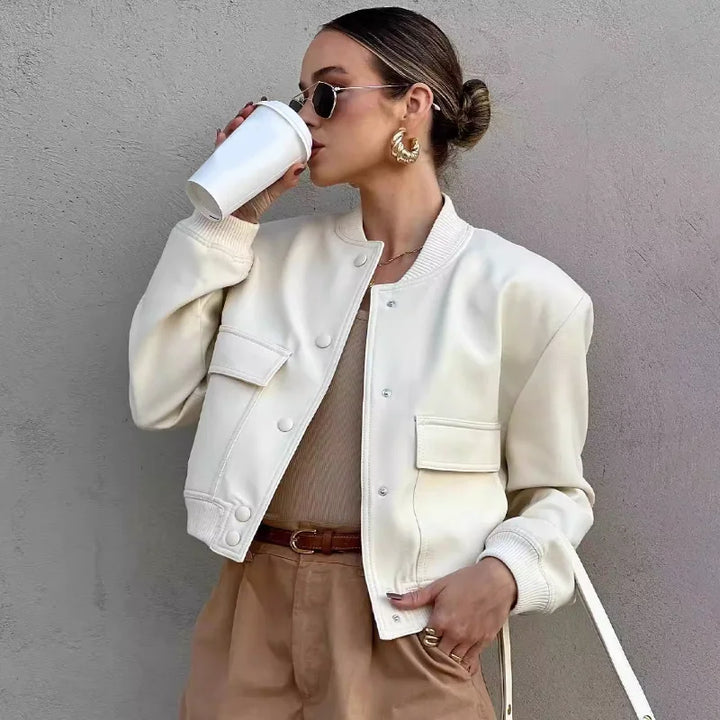 Giacca bomber corta in pelle da donna con tasche con bottoni automatici