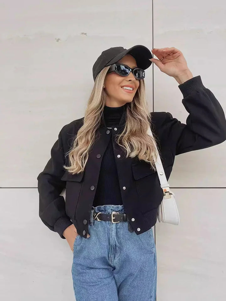 Giacca bomber corta in pelle da donna con tasche con bottoni automatici