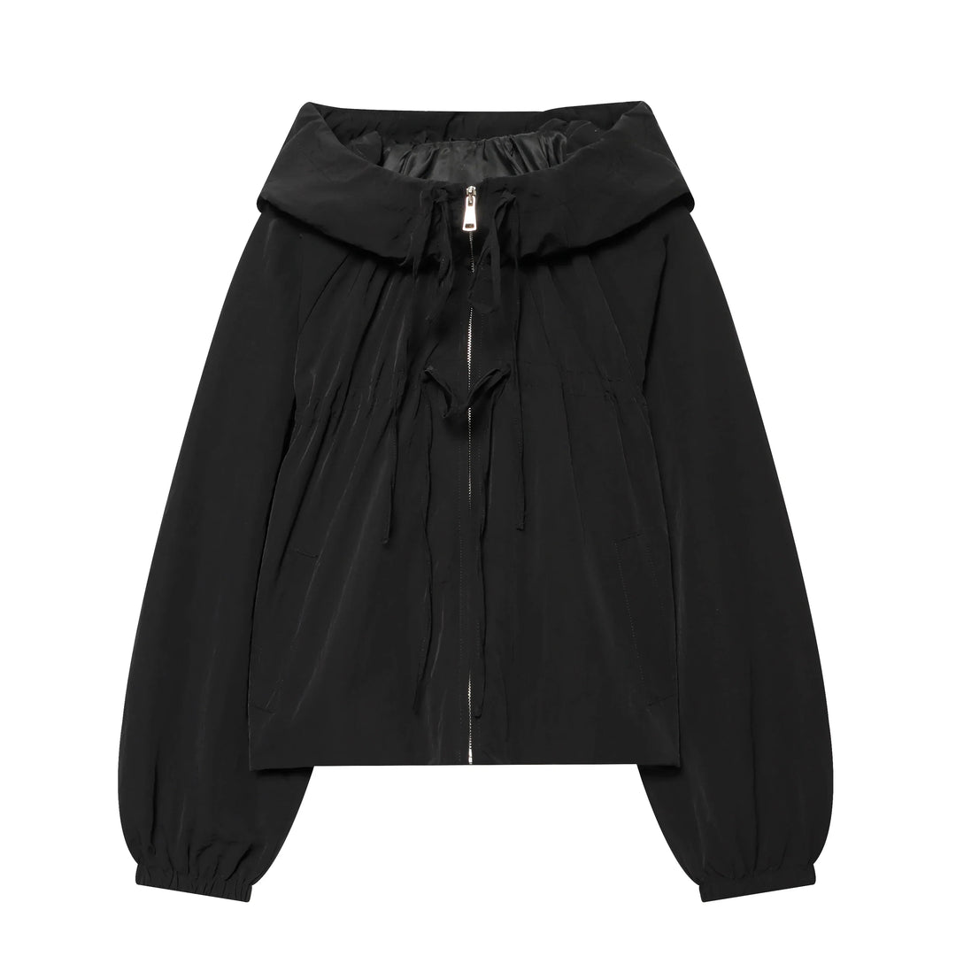 Chaqueta cortavientos con capucha y bajo fruncido para mujer