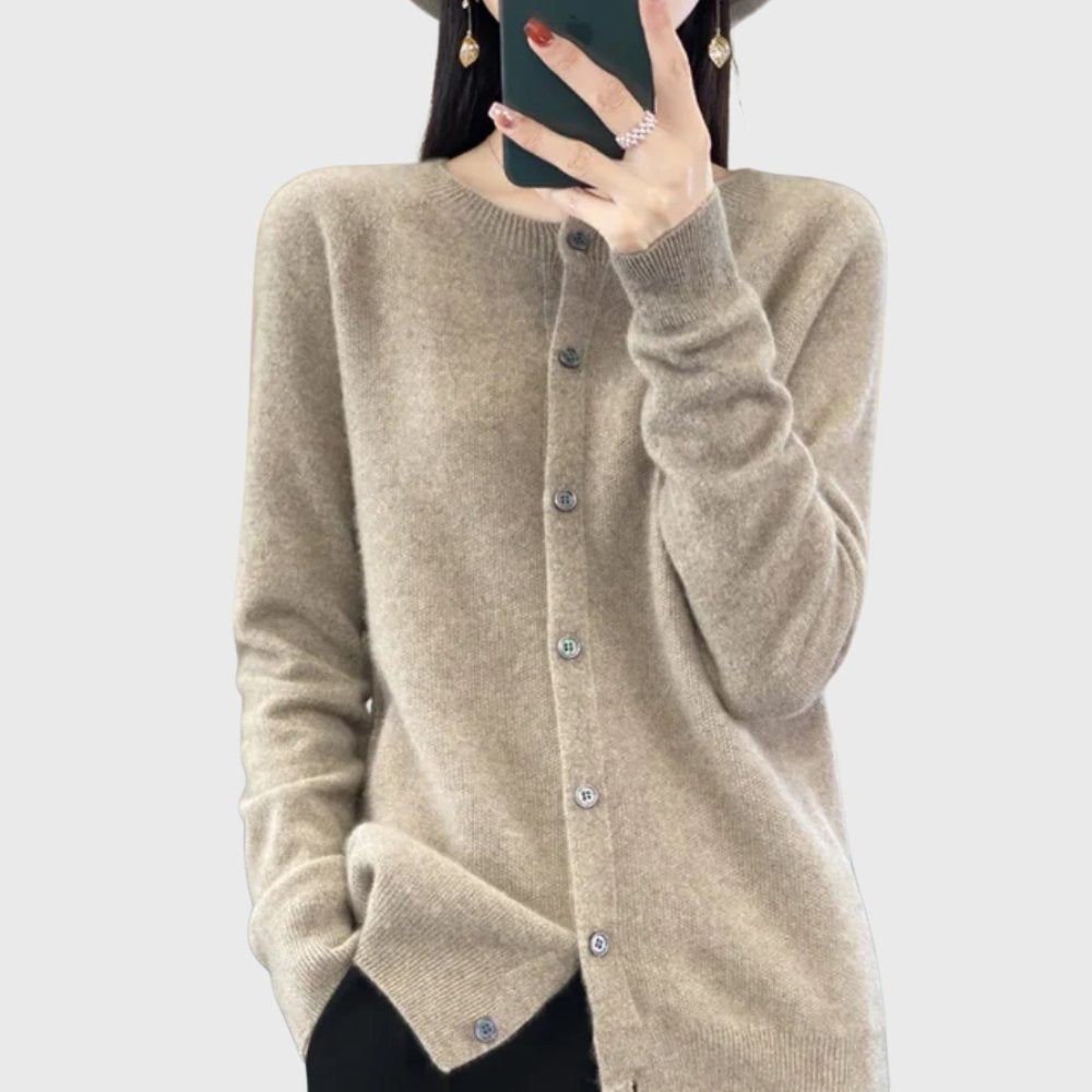 Emily | Rundhalset sweater med knapper foran i merinould til kvinder